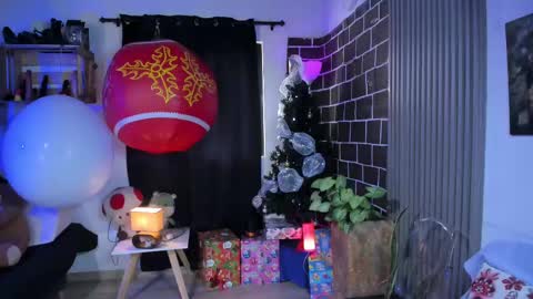 Alice online show from 12-15-24, 03:20