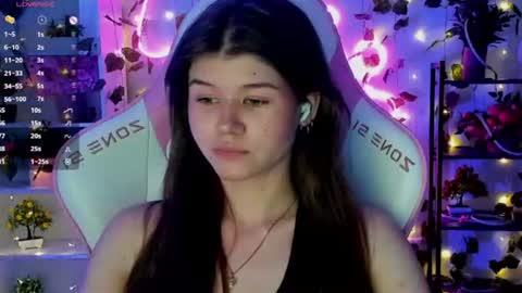 Snapshot of alice_tails chatting on 07-19-26, 08:56 Alice online show from 07-19-26, 08:56