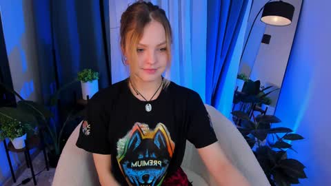 Alice  online show from 01-14-25, 01:17