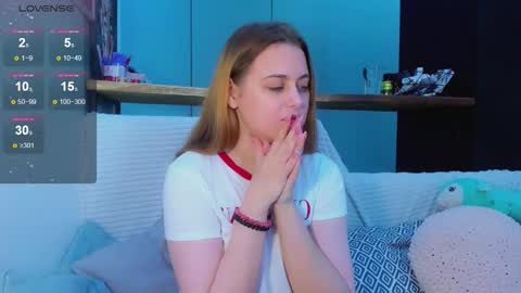 Snapshot of alice_wander chatting on 11-15-25, 05:16 Alice online show from 11-15-25, 05:16