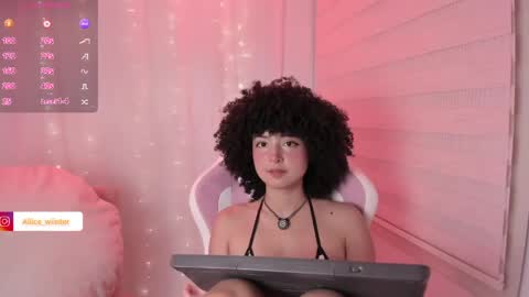 Snapshot of alice_wiinter chatting on 05-15-26, 06:15 Alice online show from 05-15-26, 06:15