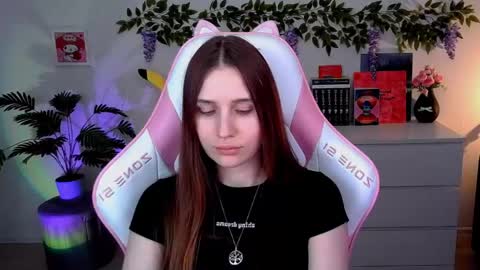 Snapshot of alicecharmy chatting on 03-20-26, 04:23 alicecharmy online show from 03-20-26, 04:23