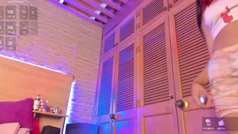 Alice  online show from 01-28-25, 12:22