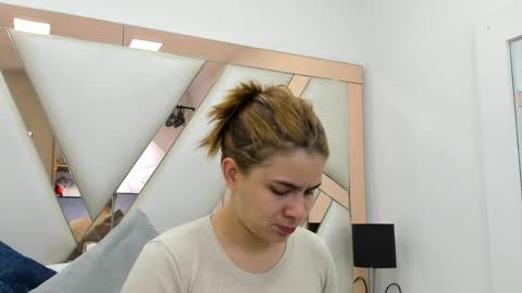 Snapshot of alicecruuz chatting on 06-03-26, 12:08 AliceCruz online show from 06-03-26, 12:08