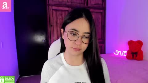 Aliceee  ..   97YP9VWGZHrefnav wishlist lists 1 online show from 05-13-26, 07:11