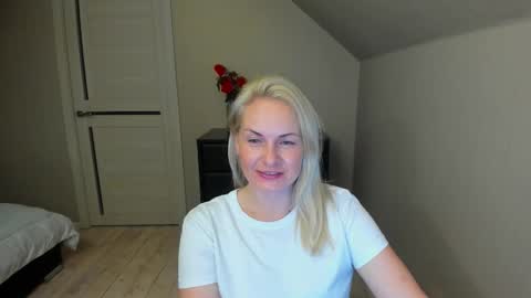 Alicee online show from 10-07-25, 07:00