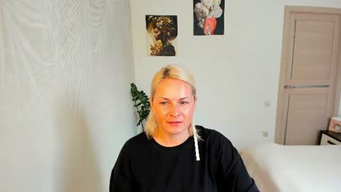 Snapshot of alicee__grace chatting on 07-27-26, 09:27 Alicee online show from 07-27-26, 09:27