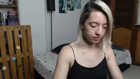 alicee_logan_ online show from 05-26-26, 01:34