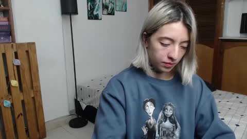 alicee_logan_ online show from 06-08-26, 02:01