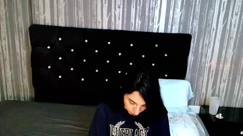 alicee_moonn online show from 02-25-26, 09:13