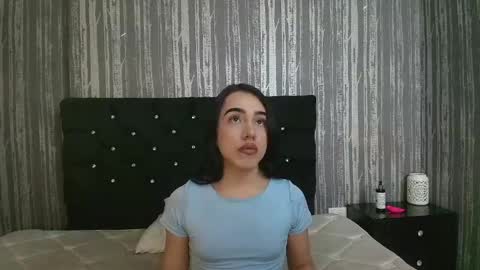 alicee_moonn online show from 05-31-26, 04:47