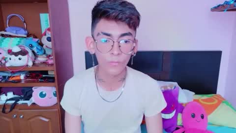 Snapshot of alicee_randyy chatting on 05-17-26, 07:54 alicee_randyy online show from 05-17-26, 07:54