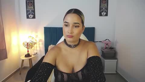 Alicia    1000 PM - 600 AM COLOMBIAN TIME online show from 09-12-25, 10:32