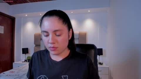 aliceebroownn online show from 04-21-26, 01:42