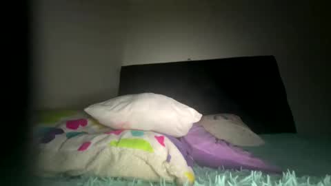 Snapshot of aliceinboobieland chatting on 03-04-25, 02:49 Aliceinboobieland online show from 03-04-25, 02:49