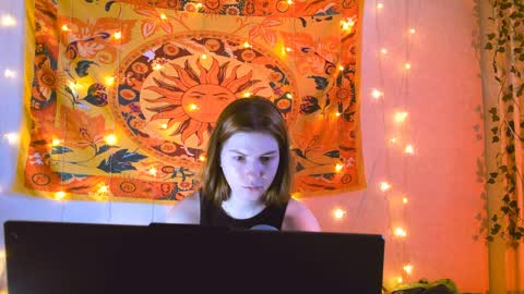 Alice online show from 04-09-26, 05:18