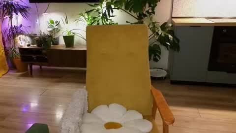 Snapshot of alicekingsleigh chatting on 02-22-25, 06:30 AliceKingsleigh online show from 02-22-25, 06:30