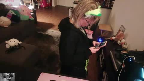 Alice Liddell online show from 09-19-25, 05:31