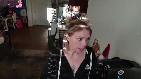 Alice Liddell online show from 09-30-25, 01:16