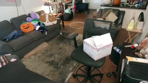 Alice Liddell online show from 10-27-25, 06:45