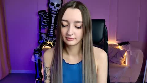 Alice online show from 10-20-25, 01:11