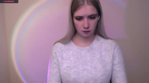 Snapshot of alicemeow_ chatting on 10-20-25, 11:32 Alice online show from 10-20-25, 11:32