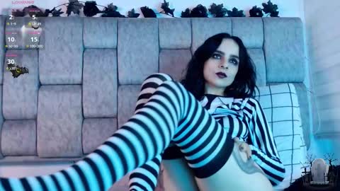 alicenoir_ online show from 11-06-25, 10:21