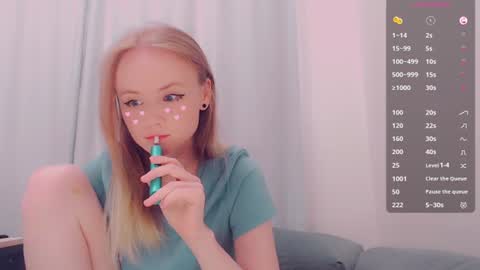 Snapshot of alicenya chatting on 06-19-26, 09:46 Alice online show from 06-19-26, 09:46