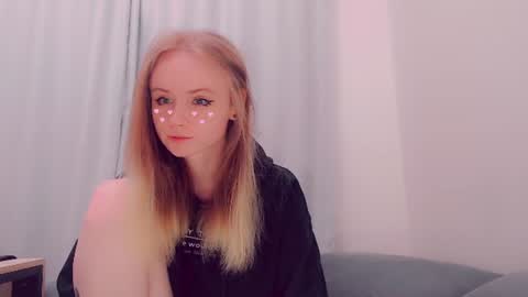 Snapshot of alicenya chatting on 06-25-26, 02:44 Alice online show from 06-25-26, 02:44