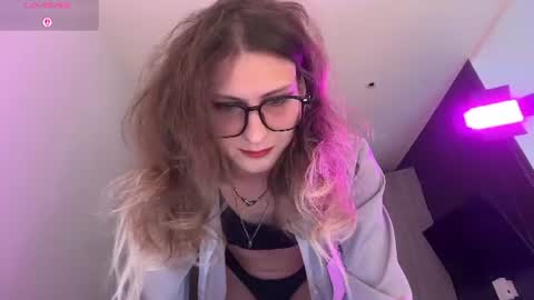 Snapshot of alicepinkhead chatting on 07-13-26, 08:50 AlicePinkhead online show from 07-13-26, 08:50