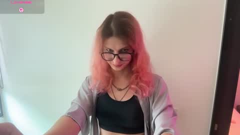 Snapshot of alicepinkhead chatting on 07-16-26, 09:26 AlicePinkhead online show from 07-16-26, 09:26