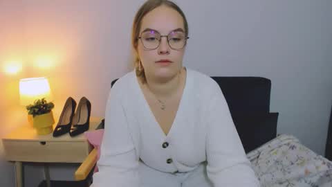 alicesensitive online show from 11-23-25, 10:26