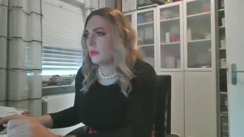 Alice online show from 10-29-25, 11:23