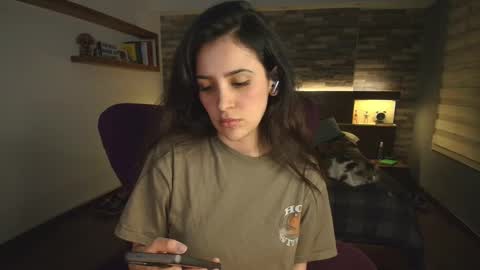 Snapshot of alicewillow chatting on 02-06-26, 12:04 Alice online show from 02-06-26, 12:04