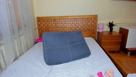 Alice online show from 04-24-26, 07:11