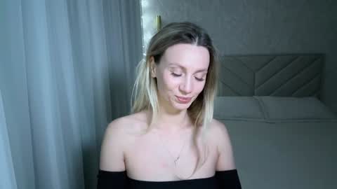 Snapshot of alicewonders_ chatting on 12-19-24, 07:51 Alice online show from 12-19-24, 07:51