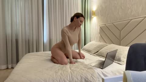 Snapshot of alicewonders_ chatting on 01-30-25, 09:04 Alice online show from 01-30-25, 09:04