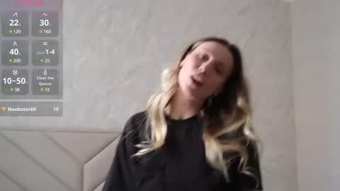 Snapshot of alicewonders_ chatting on 03-10-25, 10:59 Alice online show from 03-10-25, 10:59