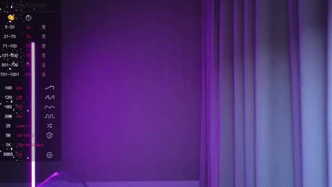 Snapshot of alicewonders_ chatting on 10-17-25, 08:33 Alice online show from 10-17-25, 08:33