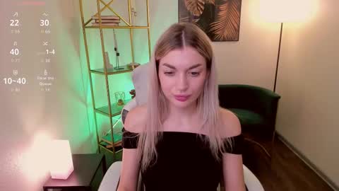 Snapshot of alicewooong chatting on 10-04-25, 03:21 Alice online show from 10-04-25, 03:21