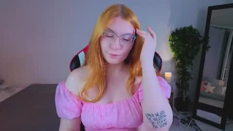 Snapshot of alicexcute1 chatting on 06-27-26, 09:42 Alice online show from 06-27-26, 09:42