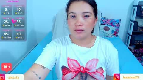 CATALINA Y ANDRES online show from 03-12-25, 09:03