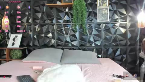 Alicia online show from 03-04-26, 12:11