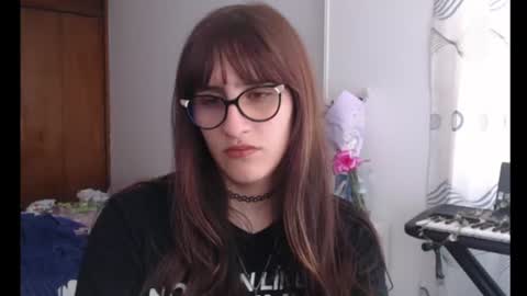 Snapshot of alicia_love29 chatting on 06-11-26, 04:49 Alice online show from 06-11-26, 04:49