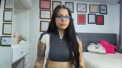 Snapshot of alicia_rainbow chatting on 04-08-26, 02:44 alicia_rainbow online show from 04-08-26, 02:44