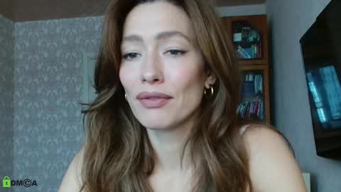 Alicia online show from 11-12-25, 06:14