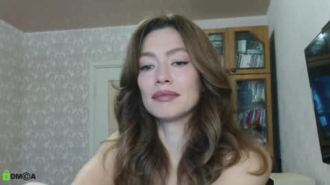 Alicia online show from 11-19-25, 05:40