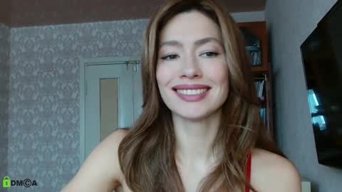 Alicia online show from 12-04-25, 08:34