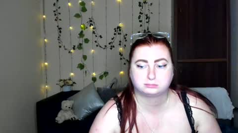 Snapshot of alicia_side_red chatting on 06-16-26, 11:24 Alicia online show from 06-16-26, 11:24