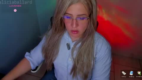 Jennyfer online show from 04-22-26, 09:05